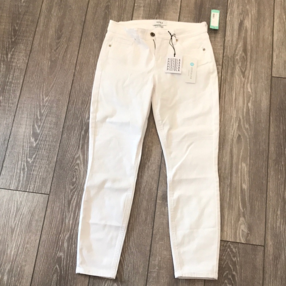 White stretch skinny jean